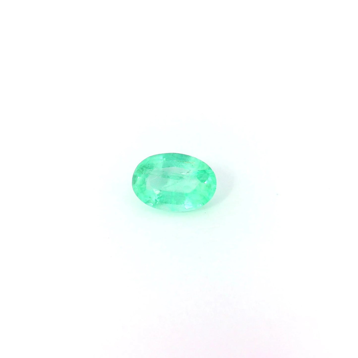 0.42ct Oval Natural Emerald (Colour Green, Clarity Slightly Included, Cut Faceted)